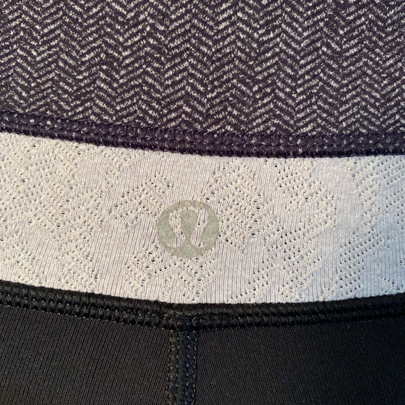 Lululemon Black and Grey Yoga Pants - Picture 8 of 8